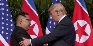 एक-दूसरे से मिले विश्व के दो कट्टर दुश्मन, देखें तस्वीरें