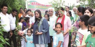 भारत विकास परिषद नारायण शाखा द्वारा पुरी प्राणायाम सोसायटी में किया गया वृक्षारोपण