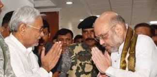 विपक्ष की एकता पर सवाल, शाह मिले नीतीश से