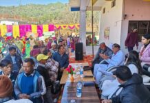 राज्य सरकार की “जन-जन की सरकार, जन-जन के द्वार” पहल के अंतर्गत जनपद अल्मोड़ा में “प्रशासन गाँव की ओर” अभियान लगातार प्रभावी रूप से संचालित किया जा रहा है