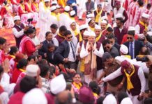 काली कुमाऊँ होली रंग महोत्सव में मुख्यमंत्री पुष्कर सिंह धामी ने सहभागिता कर उपस्थित जनसमूह को होली की हार्दिक शुभकामनाएं दीं