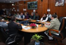 मुख्यमंत्री पुष्कर सिंह धामी ने आज सचिवालय में ऋषिकेश-कर्णप्रयाग रेल परियोजना एवं टनकपुर-बागेश्वर रेललाइन की प्रगति के संबंध में अधिकारियों की बैठक ली