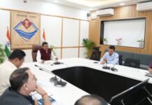 मुख्य सचिव आनंद बर्द्धन की अध्यक्षता में व्यय वित्त समिति की बैठक संपन्न हुई