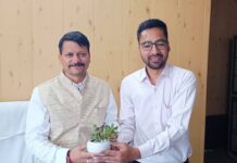 उत्तराखण्ड सरकार की मीडिया सलाहकार समिति के उपाध्यक्ष ध्रुव रौतेला ने जिला सूचना कार्यालय चम्पावत का निरीक्षण किया