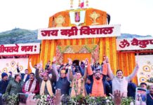 हरित और स्वच्छ चारधाम यात्रा का संदेश, कपाट खुलने पर धामी ने श्रद्धालुओं का किया स्वागत