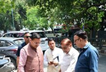 मुख्यमंत्री ने कार्य में लापरवाही पर नाराजगी जताते हुए अधिकारियों को समन्वय के साथ कार्य पूरा करने के निर्देश दिए