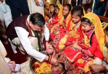 अल्मोड़ा जनपद के डोल आश्रम में आयोजित श्री कल्याणिका हिमालय देवस्थानम न्यास के श्री पीठम स्थापना महोत्सव कार्यक्रम में मुख्यमंत्री पुष्कर सिंह धामी ने प्रतिभाग किया
