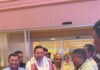 मुख्यमंत्री पुष्कर सिंह धामी के गुवाहाटी पहुंचने पर लोगों ने उनका आत्मीय स्वागत व अभिनंदन किया