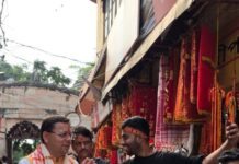 मुख्यमंत्री पुष्कर सिंह धामी ने आज गुवाहाटी (असम) में स्थित प्रसिद्ध श्री कामाख्या देवी मंदिर में दर्शन एवं विधिवत पूजा-अर्चना की