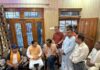 मुख्यमंत्री पुष्कर सिंह धामी ने अपने खटीमा भ्रमण के दौरान पंजाबी कॉलोनी में स्व. विवेक रघुवंशी, टनकपुर रोड में स्व.भूपेंद्र सिंह चुफाल एवं राजेंद्र नगर निवासी स्व.प्रकाश रावत के आवास पर पहुँच कर उनके निधन पर शोक संवेदना व्यक्त की और उनके परिवारजनों को ढांढस बँधाते हुए ईश्वर से दिवंगत आत्मा की शान्ति और अपने श्रीचरणों में स्थान देने की प्रार्थना की