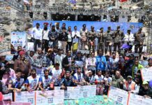 सीमांत जनपद चमोली की सुरम्य एवं सामरिक दृष्टि से महत्वपूर्ण नीति घाटी में आयोजित ‘नीति एक्सट्रीम अल्ट्रा रन’ के अंतर्गत विभिन्न स्पर्धाओं के विजेताओं को सम्मानित करते हुए पुरस्कार वितरण समारोह आयोजित किया गया