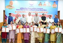 मुख्यमंत्री पुष्कर सिंह धामी ने विभिन्न विभागों में चयनित कुल 276 अभ्यर्थियों को नियुक्ति पत्र प्रदान किए