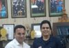 बॉलीवुड फिल्म अभिनेता अमन वर्मा ने आज रिंग रोड, लाडपुर स्थित उत्तराखण्ड फिल्म विकास परिषद के कार्यालय में उत्तराखण्ड फिल्म विकास परिषद के नोडल अधिकारी के.एस. चौहान से मुलाकात की