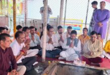 मुख्यमंत्री पुष्कर सिंह धामी के मुख्यमंत्री के रूप में पाँच वर्ष पूर्ण होने के अवसर पर उत्तरकाशी स्थित श्री काशी विश्वनाथ एवं शक्ति मंदिर परिसर में मुख्यमंत्री के नाम से संकल्प लेकर विशेष धार्मिक अनुष्ठान किया गया