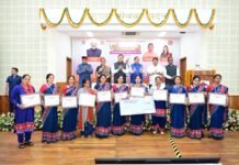 मुख्यमंत्री धामी ने 13 महिलाओं और 35 आंगनबाड़ी कार्यकत्रियों को किया सम्मानित, आंगनबाड़ी पुरस्कार की राशि भी बढ़ाकर 61 हजार रुपये करने की घोषणा