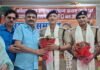 कांवड़ यात्रा सकुशल संपन्न कराने पर पुलिस अधिकारियों और एसपीओ का वरिष्ठ समाजसेवी सचिन गुप्ता व पूजा गुप्ता द्वारा किया गया सम्मान