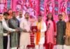 लालकुर्ती में मां दुर्गा के भव्य जागरण में पहुंचकर पूर्व मेयर गौरव गोयल ने पूजा-अर्चना कर लिया आशीर्वाद,की सुख व समृद्धि की कामना