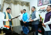 मुख्यमंत्री धामी से उत्तराखण्ड महापरिषद, लखनऊ के प्रतिनिधि भरत सिंह बिष्ट ने की मुलाकात