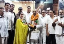 कांग्रेस के वरिष्ठ नेता एवं पांच बार सांसद रह चुके जेपी अग्रवाल का रुड़की में भव्य स्वागत,पूजा गुप्ता के नेतृत्व में कांग्रेस कार्यकर्ताओं ने कैंप कार्यालय पर किया अभिनंदन