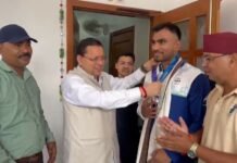 सीएम ने कहा- कपिल की उपलब्धि ने उत्तराखंड के साथ देश का भी बढ़ाया गौरव, युवाओं के लिए बने प्रेरणास्रोत