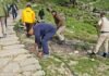 बाबा रुद्रनाथ की यात्रा से लौटते हुए जवानों ने दिया स्वच्छता का संदेश, ल्वीटी बुग्याल में चलाया सफाई अभियान