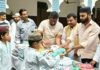 पूर्व मेयर गौरव गोयल ने पाठ्य सामग्री का किया वितरण कर शिक्षा के महत्व को समझाया
