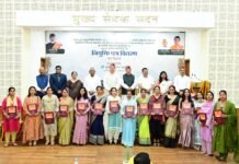 मुख्यमंत्री ने कहा कि नियुक्ति पत्र प्राप्त करना युवाओं के जीवन का एक महत्वपूर्ण पड़ाव है