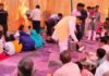 लालकुर्ती स्थित यूनाइटेड परिवार द्वारा अन्नपूर्णा विशाल भंडारे में बड़ी संख्या में भक्तों ने किया प्रसाद ग्रहण,पूर्व मेयर रहे मौजूद