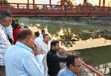 सोलानी नदी के घाटों की सुरक्षा को लेकर प्रशासन की त्वरित पहल,सुबह ज्ञापन के बाद शाम को संयुक्त मजिस्ट्रेट ने अधिकारियों संग किया स्थलीय निरीक्षण,घाटों पर सुरक्षा चेन,रेलिंग,सफाई,सौंदर्यीकरण,लाउडस्पीकर एवं चेतावनी संकेतक लगाने के निर्देश