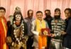 लालकुर्ती में यूनाइटेड परिवार द्वारा 23-वें वार्षिकोत्सव पर निकाली गई माता रानी की विशाल शोभायात्रा,भक्तों ने पुष्प वर्षा कर किया स्वागत