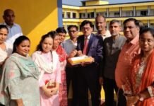 बीएसएम डिग्री कॉलेज को विश्वविद्यालय का दर्जा मिलने पर जताया हर्ष,शिक्षकों ने मिठाई खिलाकर एक दूसरे को दी बधाई
