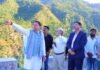 मुख्यमंत्री पुष्कर सिंह धामी ने गैरसैंण में विधानसभा सत्र के पश्चात देहरादून लौटते समय श्रीनगर-देवप्रयाग राष्ट्रीय राजमार्ग पर पहाड़ी के उपचारात्मक कार्यों का निरीक्षण किया